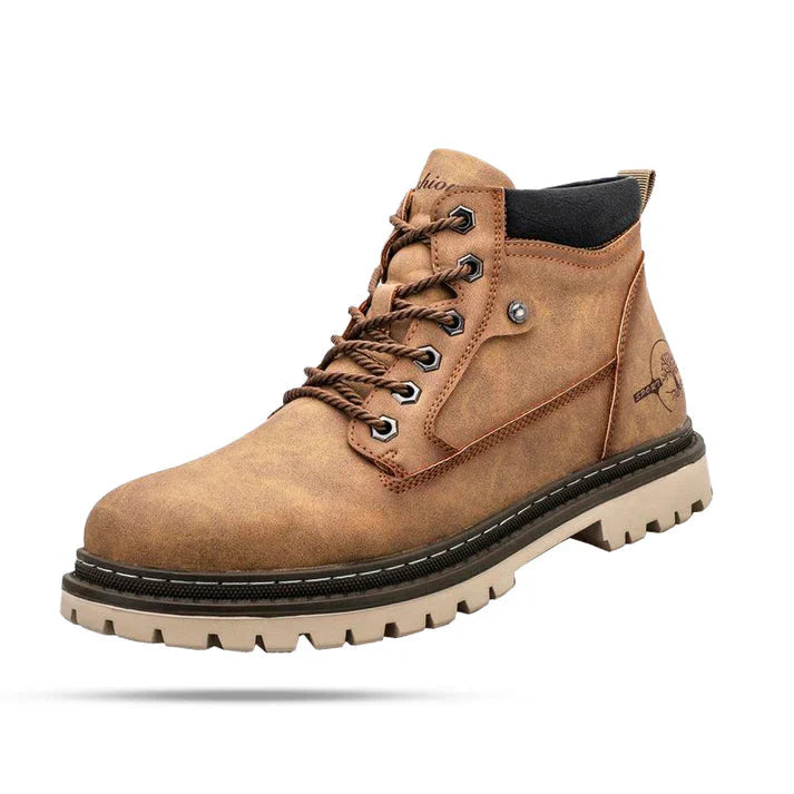 Bota Masculina Casual em Couro Forllini FL288 com design moderno e sofisticado.