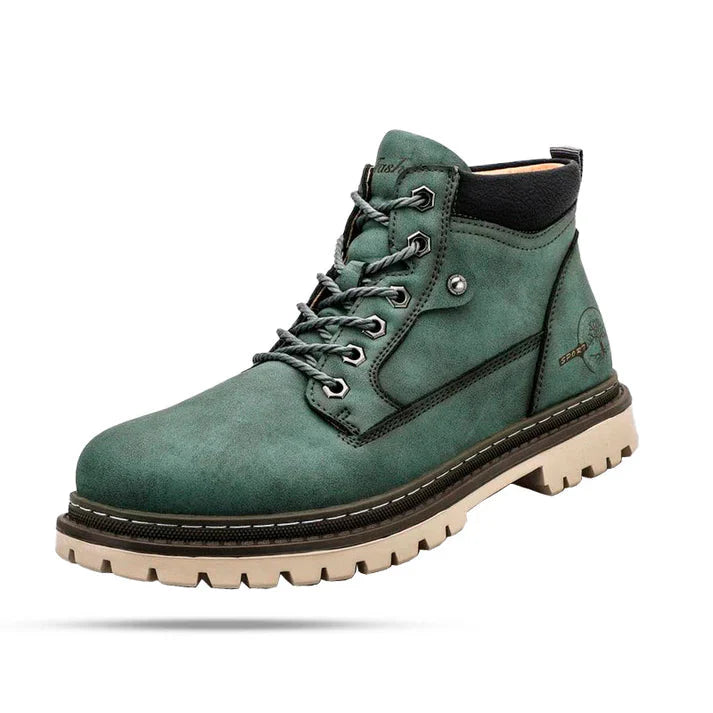Bota Masculina Casual em Couro Forllini FL288 com design moderno e sofisticado.