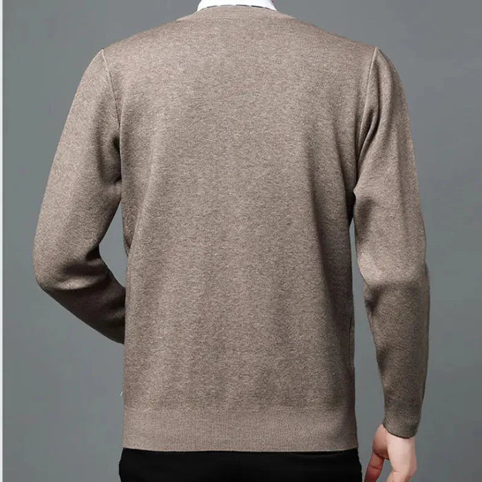 Cardigan Masculino Executivo Forllini FL387 em lã e poliéster, ideal para ambientes corporativos.