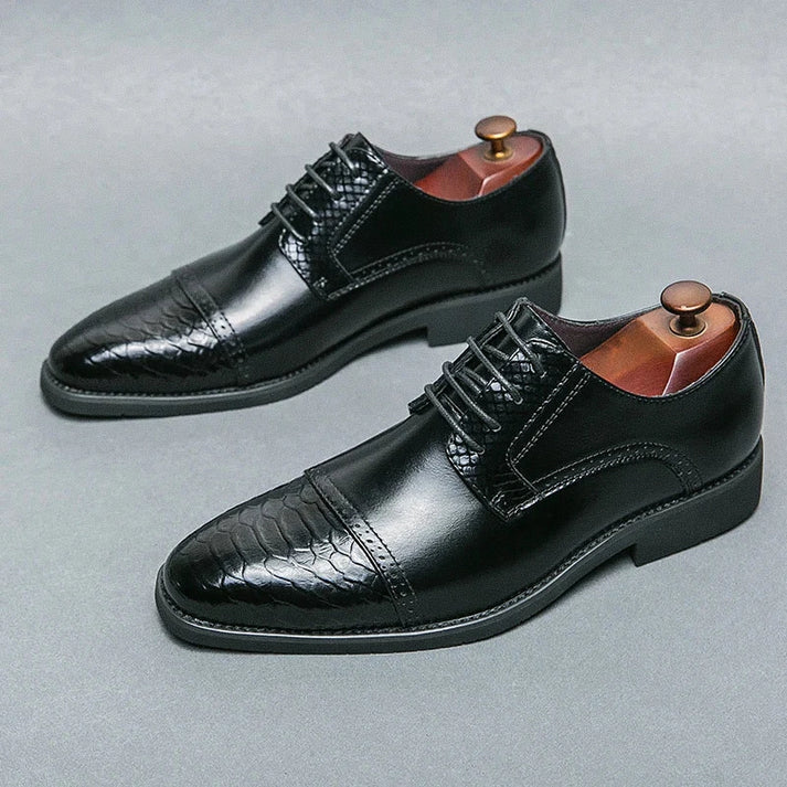 Sapato Masculino Derby Forllini FL362 em couro texturizado, disponível em branco, marrom e preto.