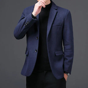 Blazer Masculino Forllini FL188 em tecido leve e corte moderno.