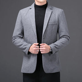 Blazer Masculino Forllini FL188 em tecido leve e corte moderno.