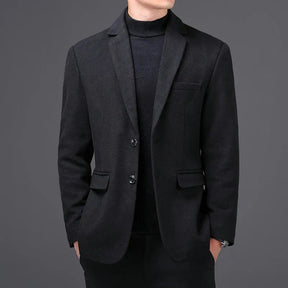 Blazer Masculino Forllini FL188 em tecido leve e corte moderno.