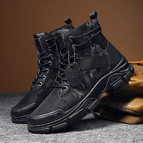 Bota Masculina Forllini FL048 em couro premium com design moderno.