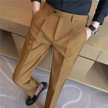 Calça de Alfaiataria Masculina Forllini FL209 em tecido premium e design sofisticado.