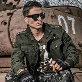 Jaqueta Masculina Forllini FL096 em tecido impermeável, ideal para todas as estações.