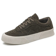 Tênis Masculino Forllini FL265 em camurça, estilo moderno e conforto.