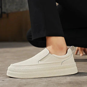 Tênis Masculino em Couro Forllini FL259 com design moderno e minimalista.